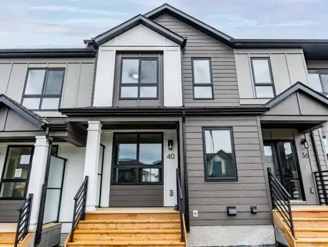 Townhouse for rent in Northwest, Alberta