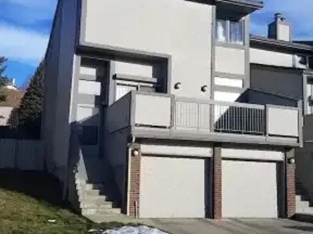 Townhouse for rent in Edgemont, Calgary