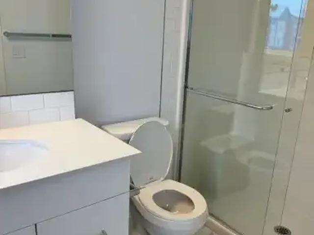 Townhouse for rent in Belwood Park, Calgary