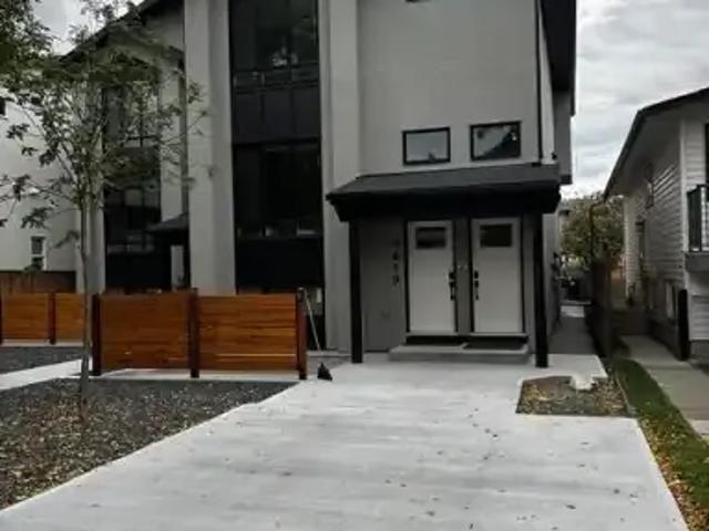Townhouse for rent in Montgomery, Calgary