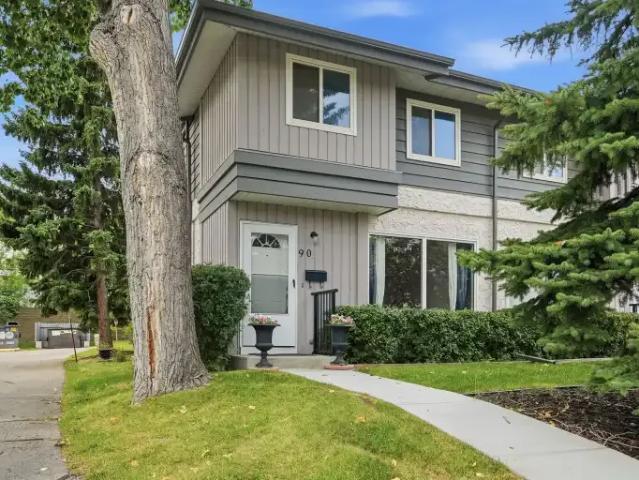 Townhouse for rent in The Meadows, Calgary