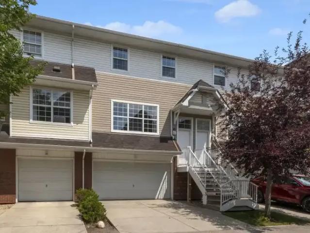 Townhouse for rent in Tuscany, Calgary