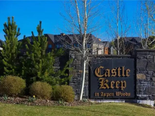 Townhouse for rent in Aspen Woods, Calgary