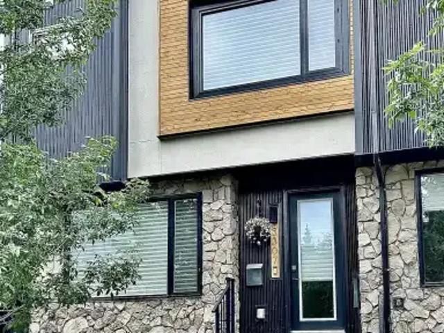 Townhouse for rent in Richmond, Calgary