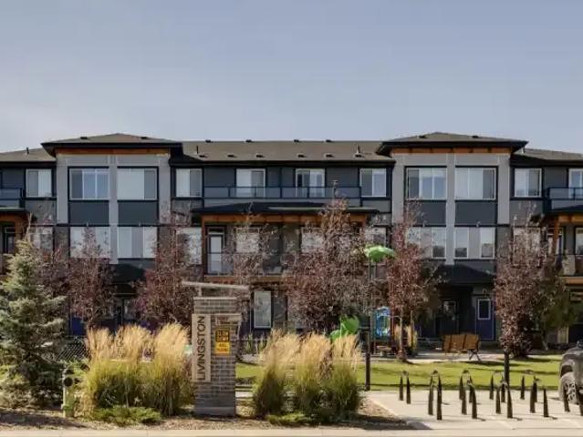 Townhouse for rent in Northwest, Alberta
