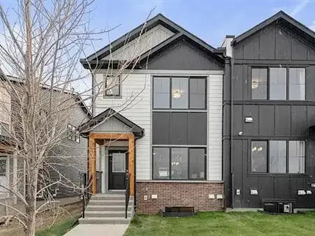 Townhouse for rent in Northwest, Alberta