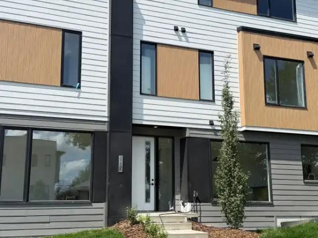 Townhouse for rent in Glendale, Calgary