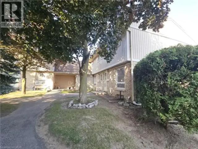 Townhouse for rent in Cambridge, Ontario