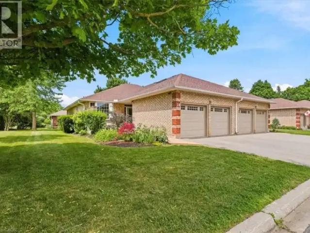 Townhouse for rent in Cambridge, Ontario