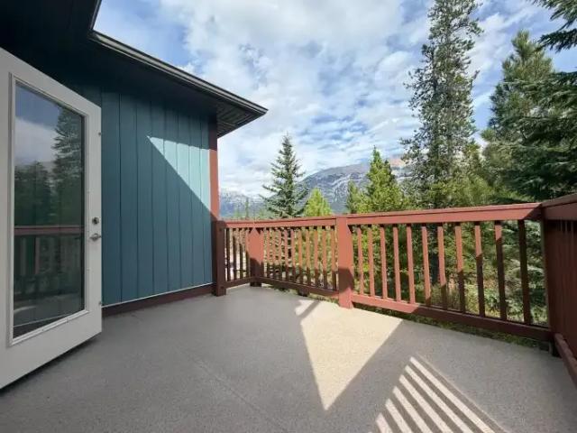 Townhouse for rent in Cairns, Town of Canmore