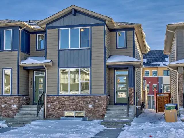 Townhouse for rent in Chestermere, Alberta