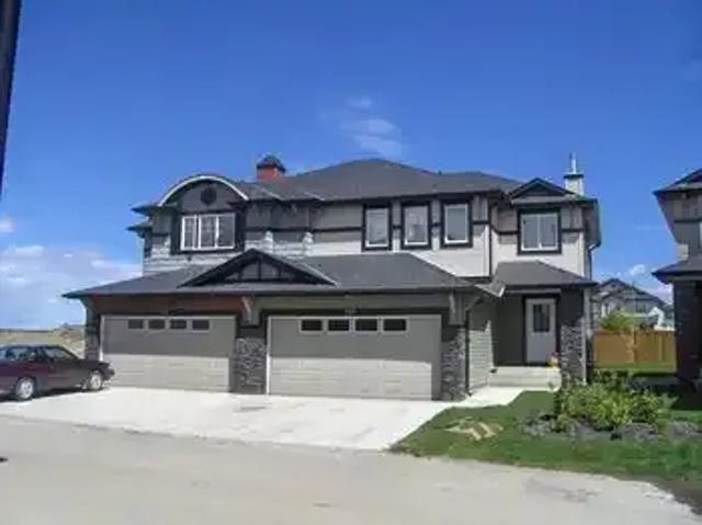 Townhouse for rent in Chestermere, Alberta