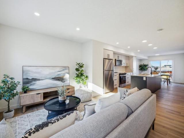 Townhouse for rent in Chestermere, Alberta