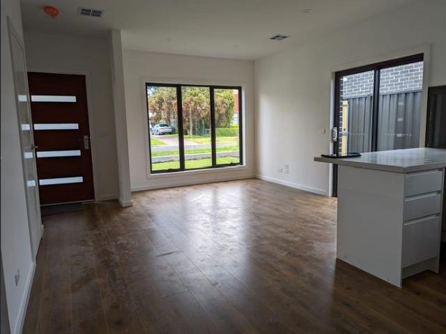 Townhouse for rent in Camerons Creek, Victoria