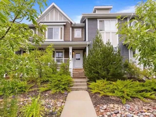 Townhouse for rent in Town of Cochrane, Alberta