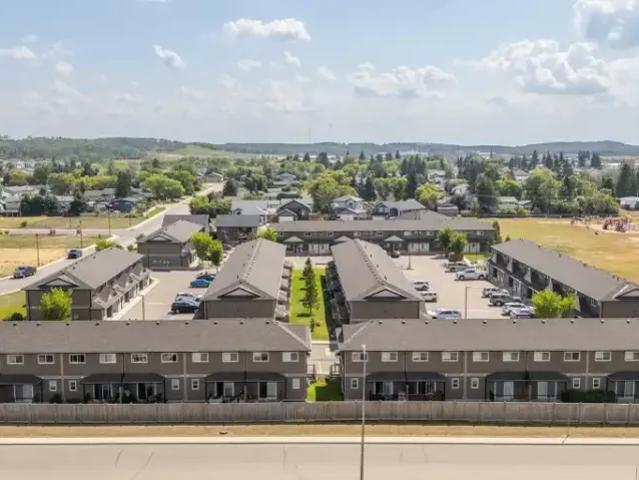 Townhouse for rent in Cherry Grove, Alberta