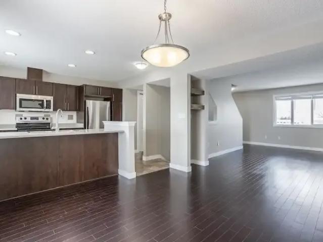 Townhouse for rent in Devon, Alberta