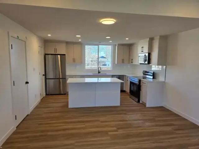 Townhouse for rent in Wedgewood, Alberta