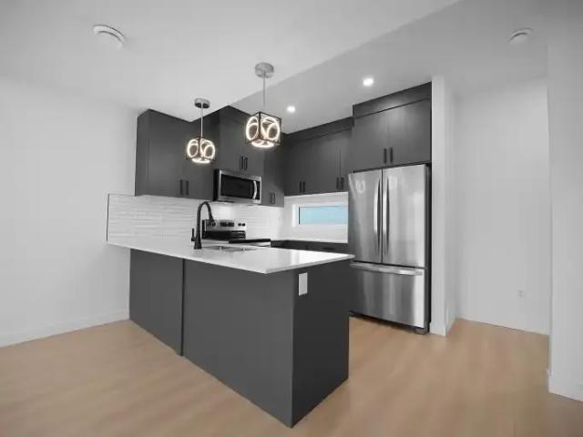 Townhouse for rent in Wedgewood, Alberta