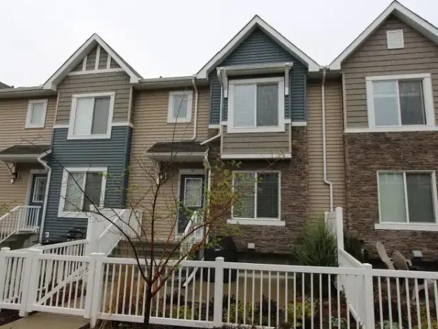 Townhouse for rent in Wedgewood, Alberta