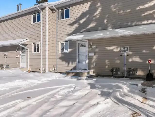 Townhouse for rent in Wedgewood, Alberta