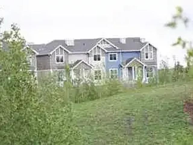 Townhouse for rent in Wedgewood, Alberta