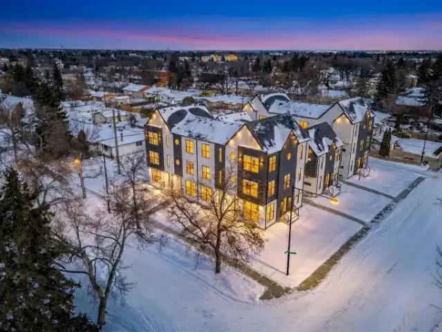 Townhouse for rent in Wedgewood, Alberta