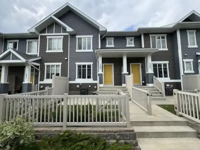 Townhouse for rent in Wedgewood, Alberta