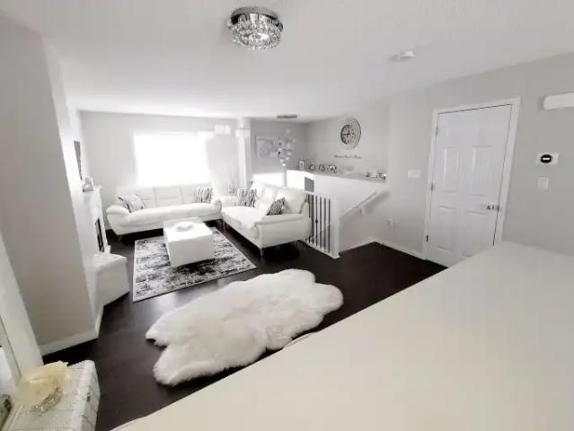 Townhouse for rent in Wedgewood, Alberta