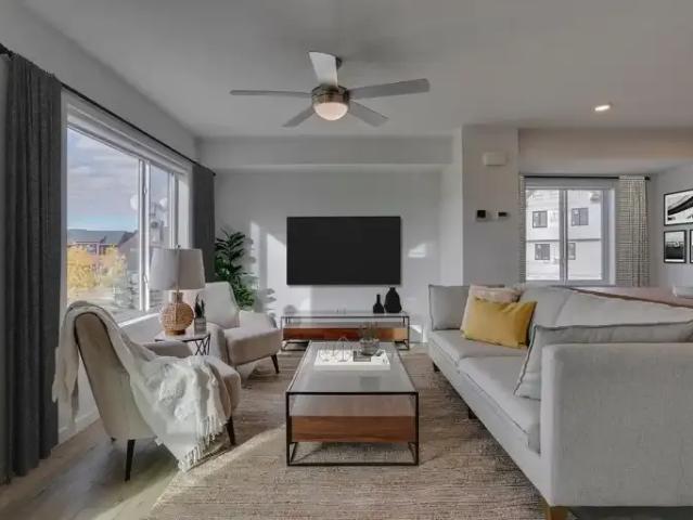 Townhouse for rent in Wedgewood, Alberta