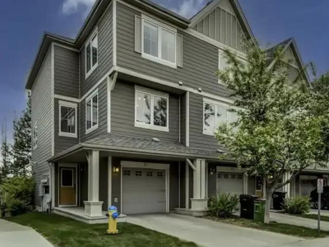 Townhouse for rent in Wedgewood, Alberta