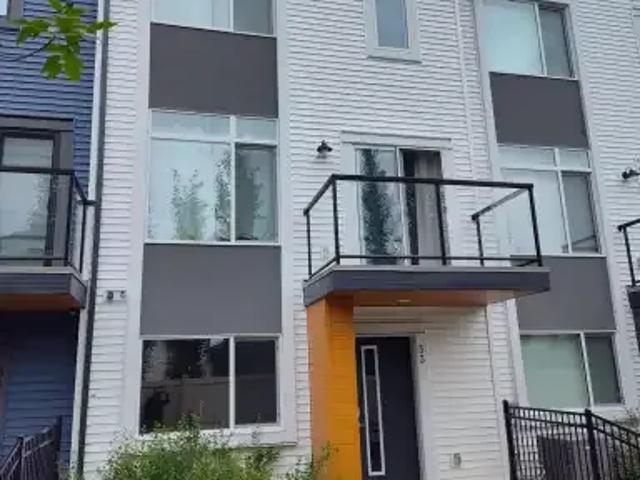 Townhouse for rent in Wedgewood, Alberta