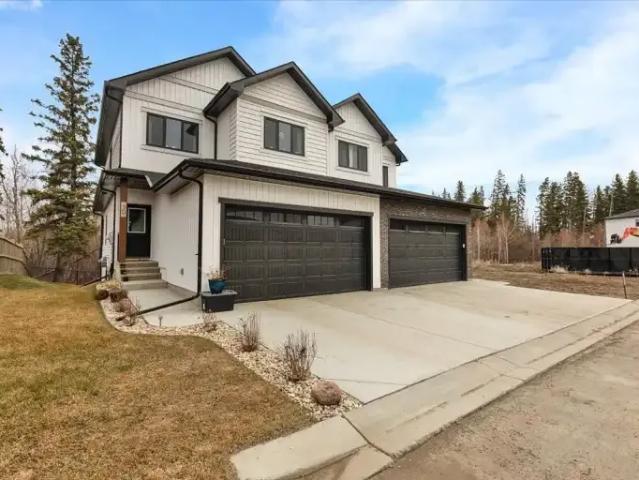 Townhouse for rent in Wedgewood, Alberta