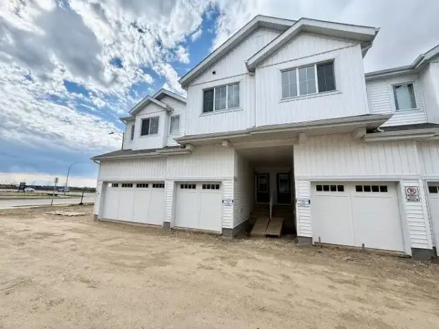 Townhouse for rent in Wedgewood, Alberta