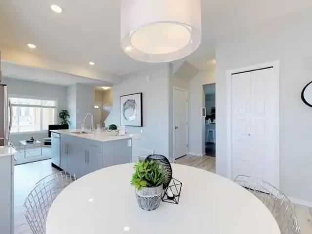 Townhouse for rent in Wedgewood, Alberta