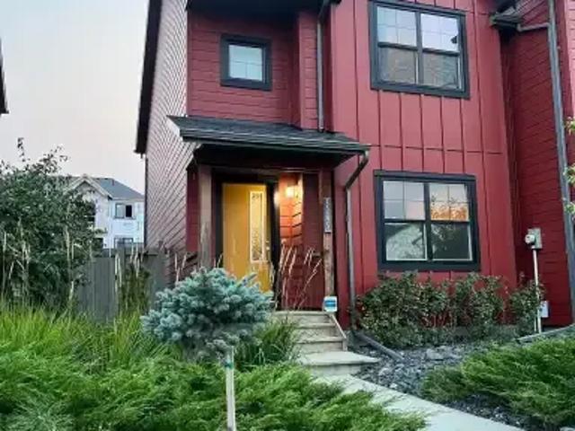 Townhouse for rent in Wedgewood, Alberta