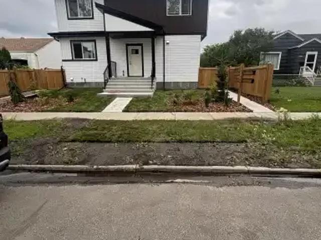 Townhouse for rent in Wedgewood, Alberta