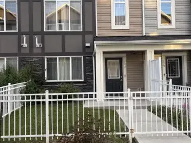 Townhouse for rent in Wedgewood, Alberta