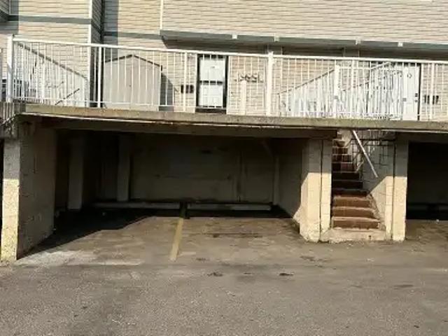 Townhouse for rent in Wedgewood, Alberta