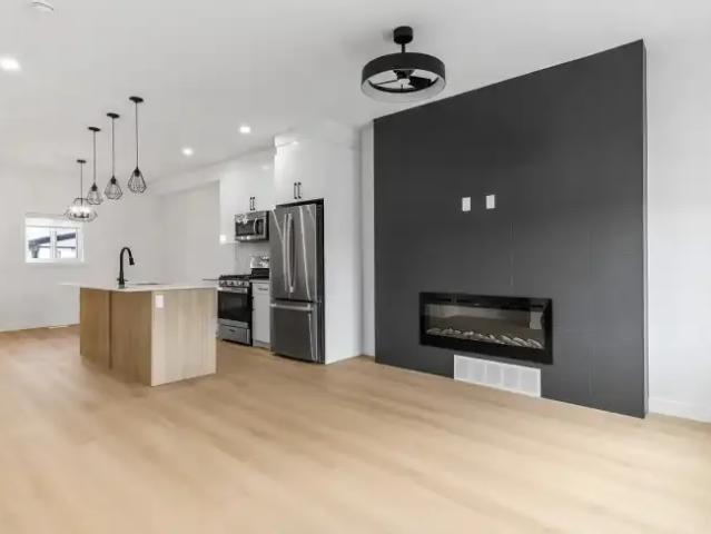Townhouse for rent in Wedgewood, Alberta