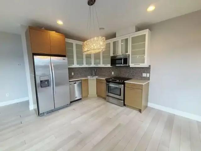 Townhouse for rent in Wedgewood, Alberta