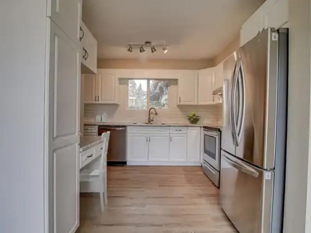 Townhouse for rent in Wedgewood, Alberta