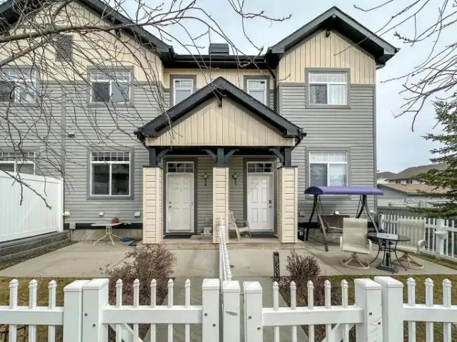 Townhouse for rent in Wedgewood, Alberta