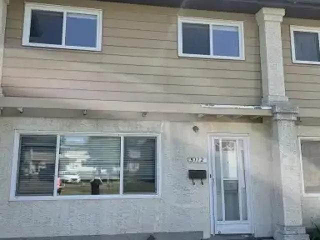 Townhouse for rent in Wedgewood, Alberta