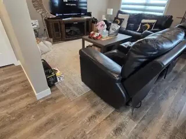 Townhouse for rent in Wedgewood, Alberta