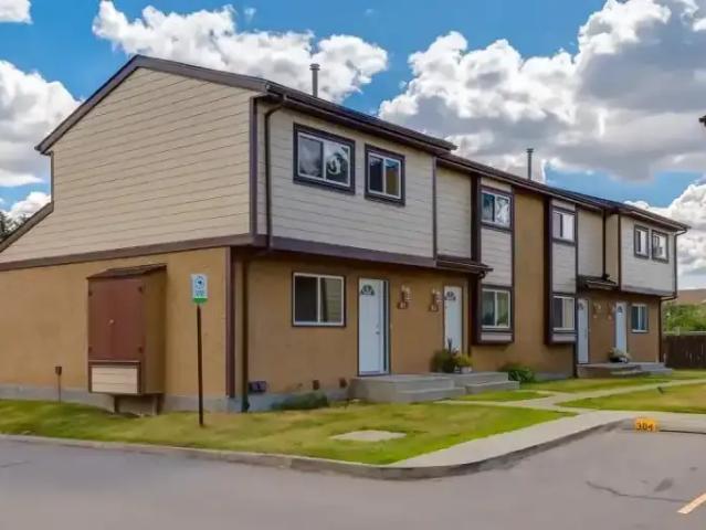 Townhouse for rent in Wedgewood, Alberta