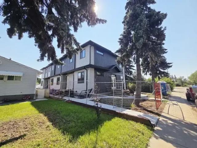 Townhouse for rent in Wedgewood, Alberta