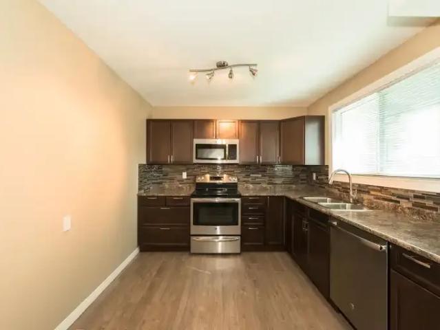 Townhouse for rent in Wedgewood, Alberta