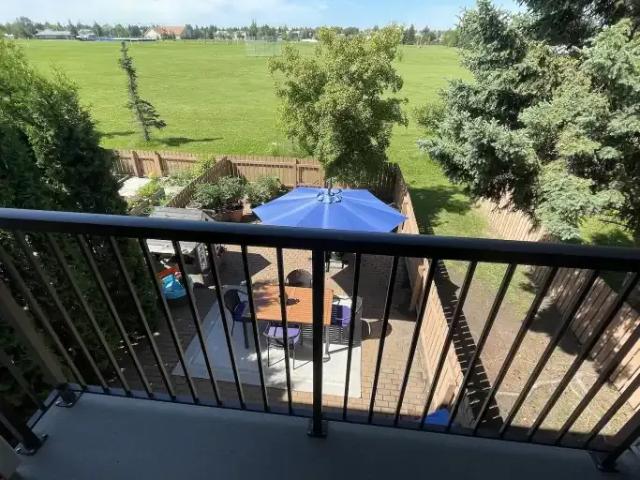 Townhouse for rent in Wedgewood, Alberta