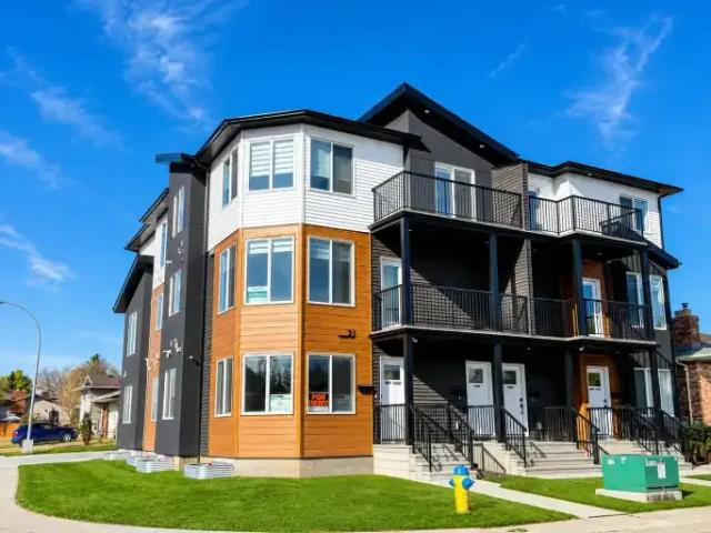 Townhouse for rent in Wedgewood, Alberta